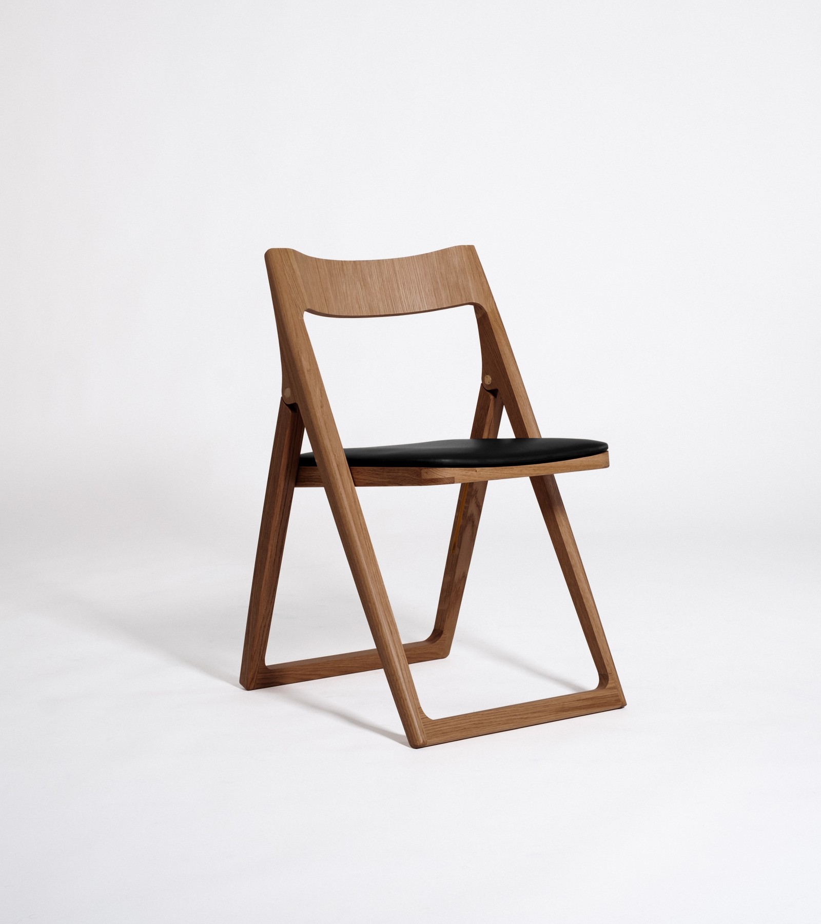 Monk, Black x Walnut, Patrick Jouin Edition,  (c) C.Seuleusian