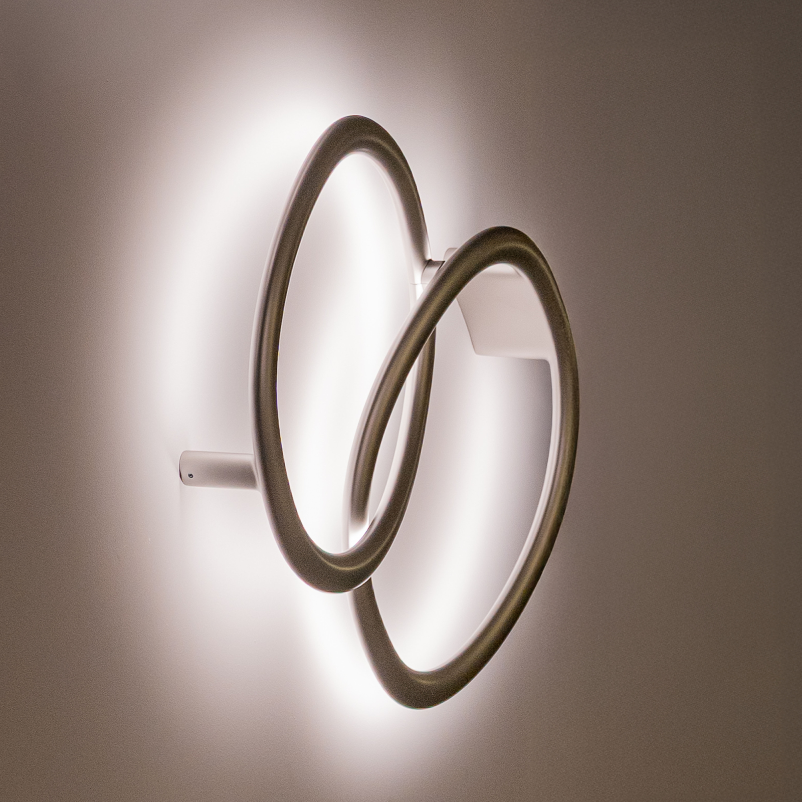 Or, Leucos par Patrick Jouin